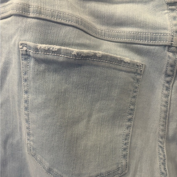 SPANX Pull-on High Rise Flare Jeans || Light Wash || Size Large - Picture 6 of 9